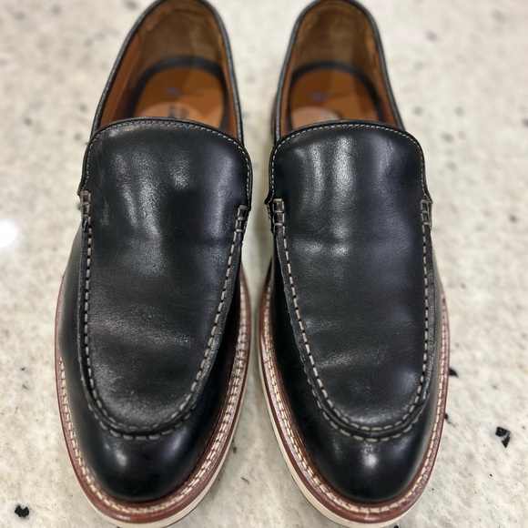 Johnson and Murphy Venetian Loafers - Picture 2 of 7